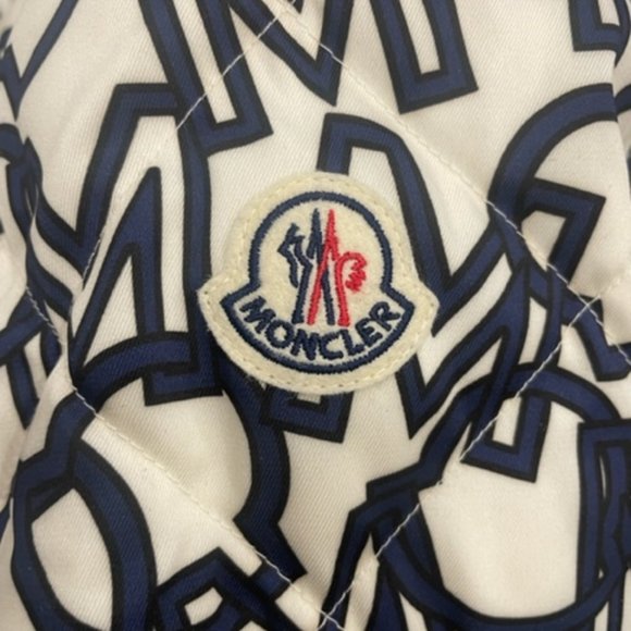 MONCLER Ain Logo-Pattern Topper size 2 - Picture 12 of 12